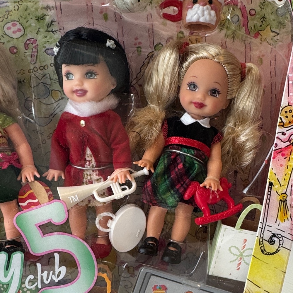 🩷SUPER RARE! Barbie Kelly Club Holiday Bunch - Picture 4 of 16